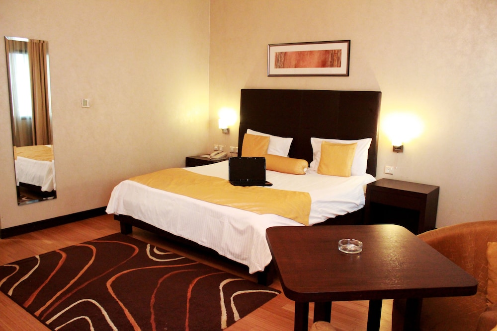 Tulip Creek Hotel Apartments Rezervasyon