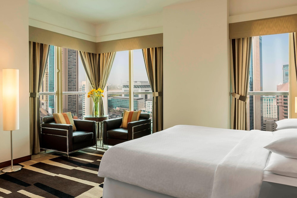 Four Points by Sheraton Sheikh Zayed Road, Dubai Rezervasyon