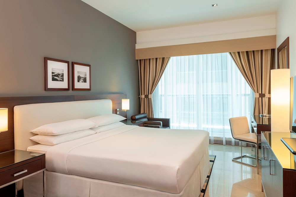 Four Points by Sheraton Sheikh Zayed Road, Dubai Rezervasyon