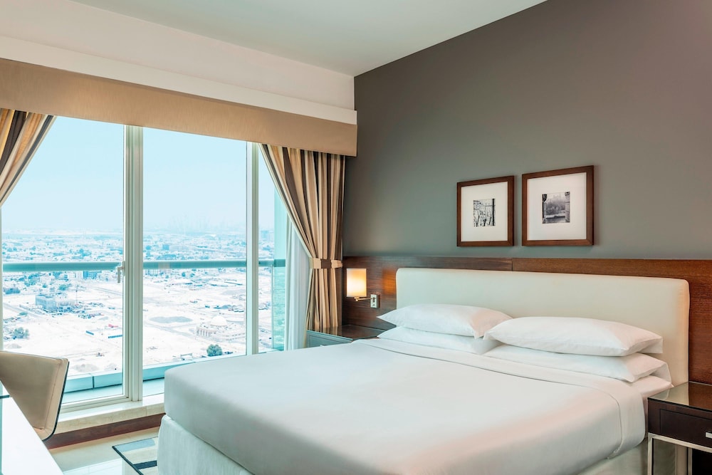 Four Points by Sheraton Sheikh Zayed Road, Dubai Rezervasyon