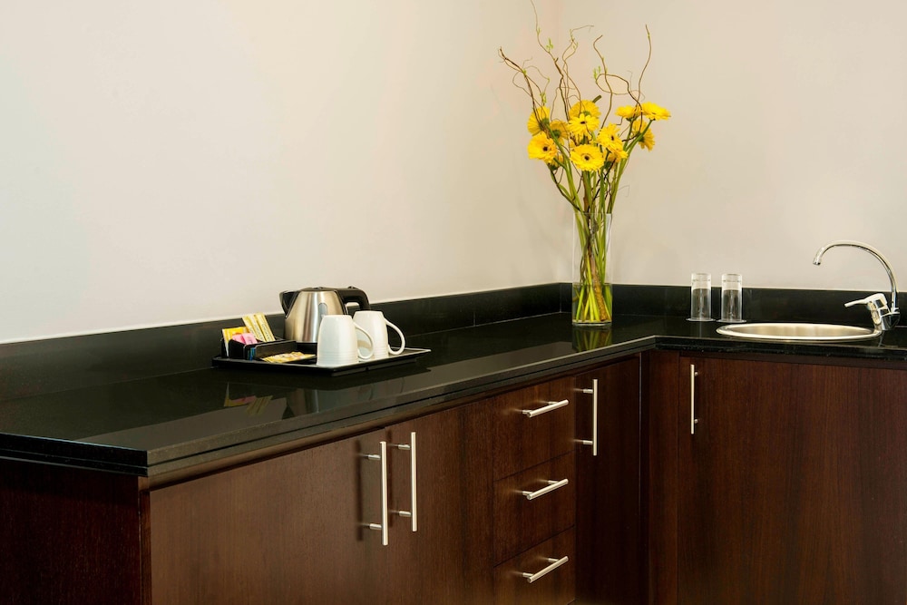 Four Points by Sheraton Sheikh Zayed Road, Dubai Rezervasyon