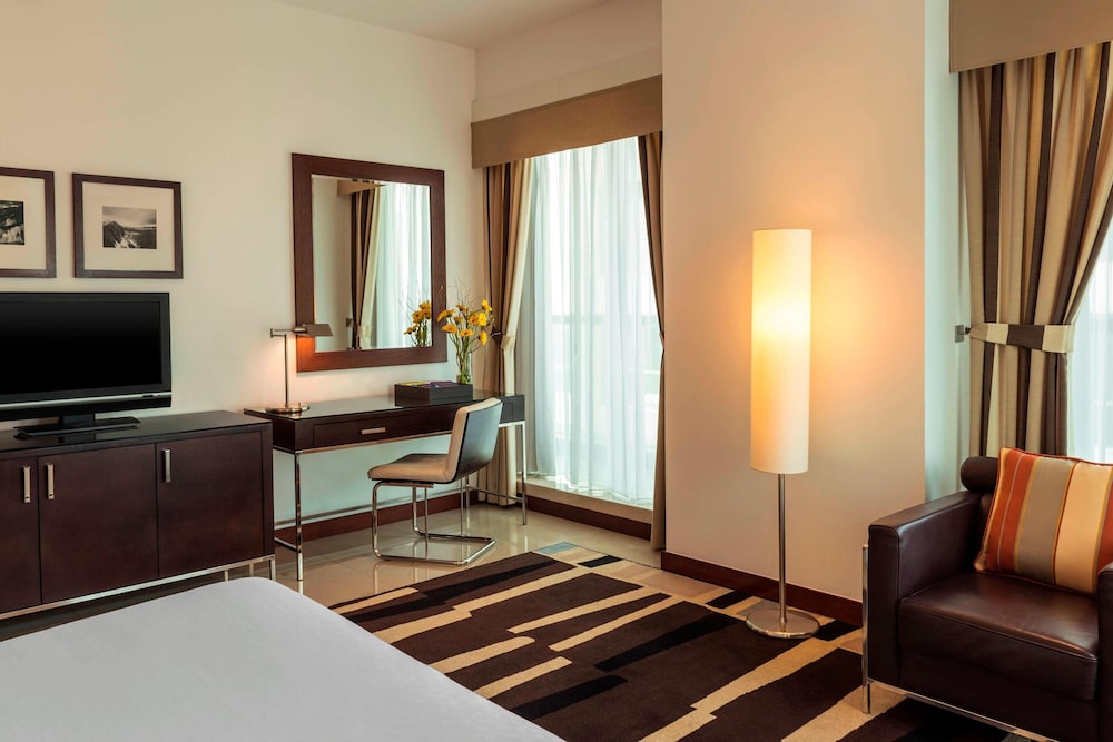 Four Points by Sheraton Sheikh Zayed Road, Dubai Rezervasyon