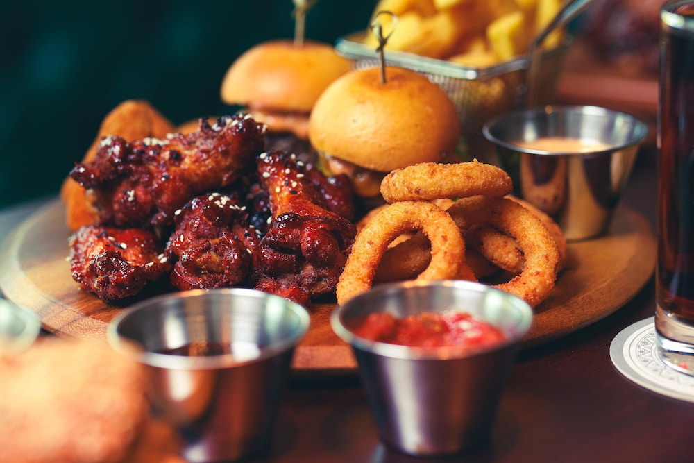 Holiday Inn Express Dubai Internet City Rezervasyon