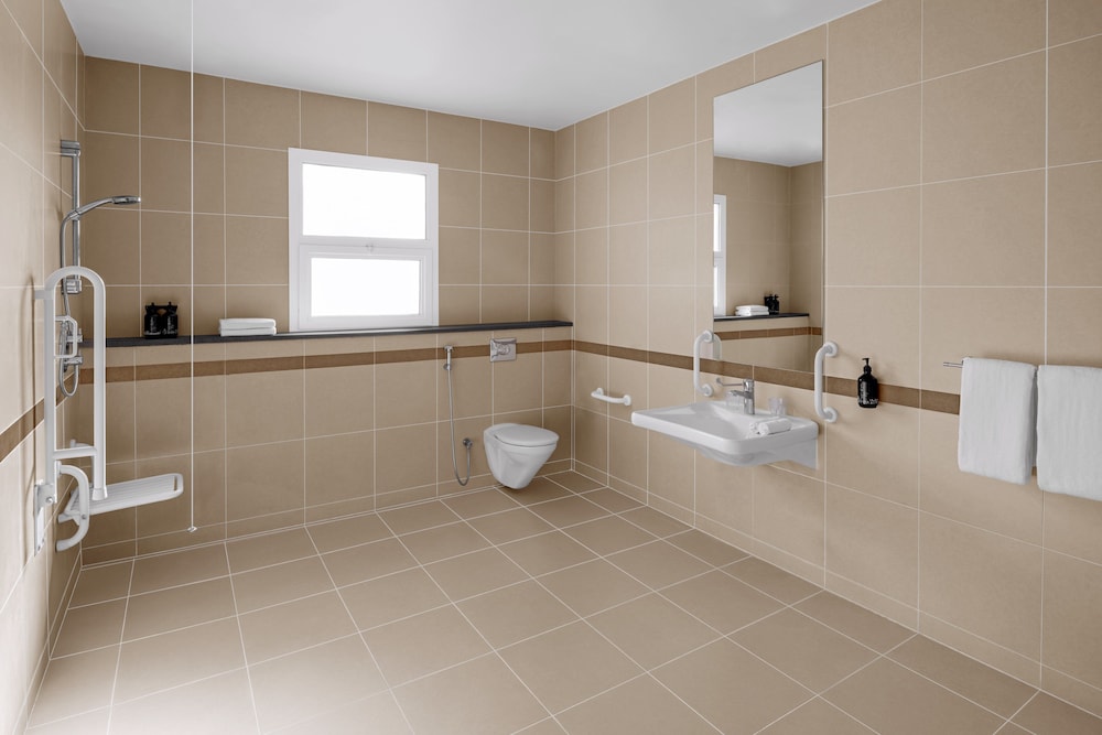 Holiday Inn Express Dubai Safa Park Rezervasyon