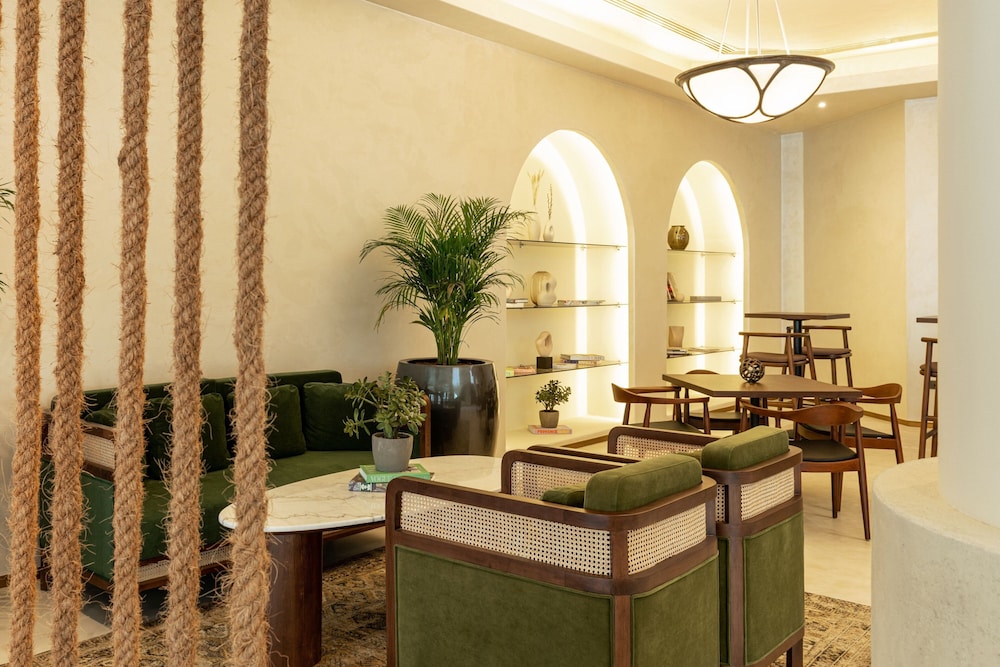 Majestic Cove Hotel Rezervasyon