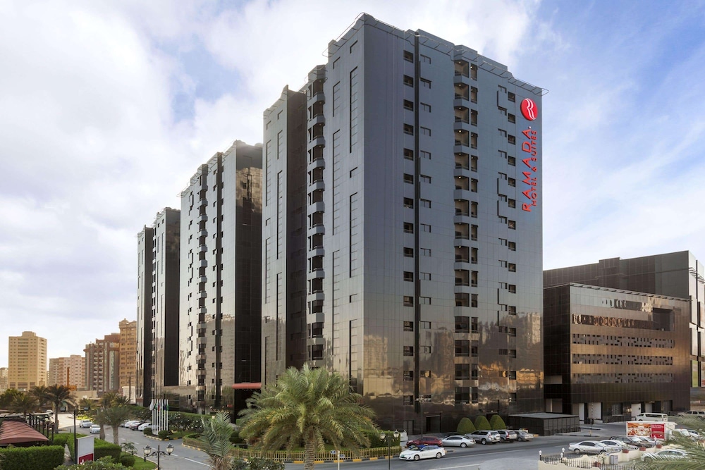 Ramada Hotel & Suites by Wyndham Ajman Rezervasyon
