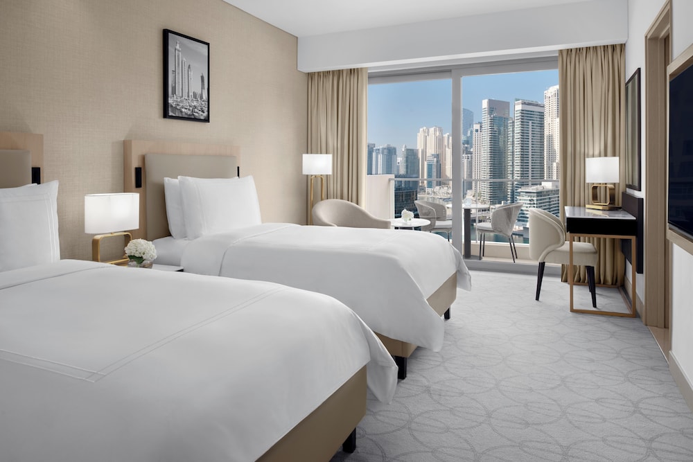 JW Marriott Hotel Marina Rezervasyon