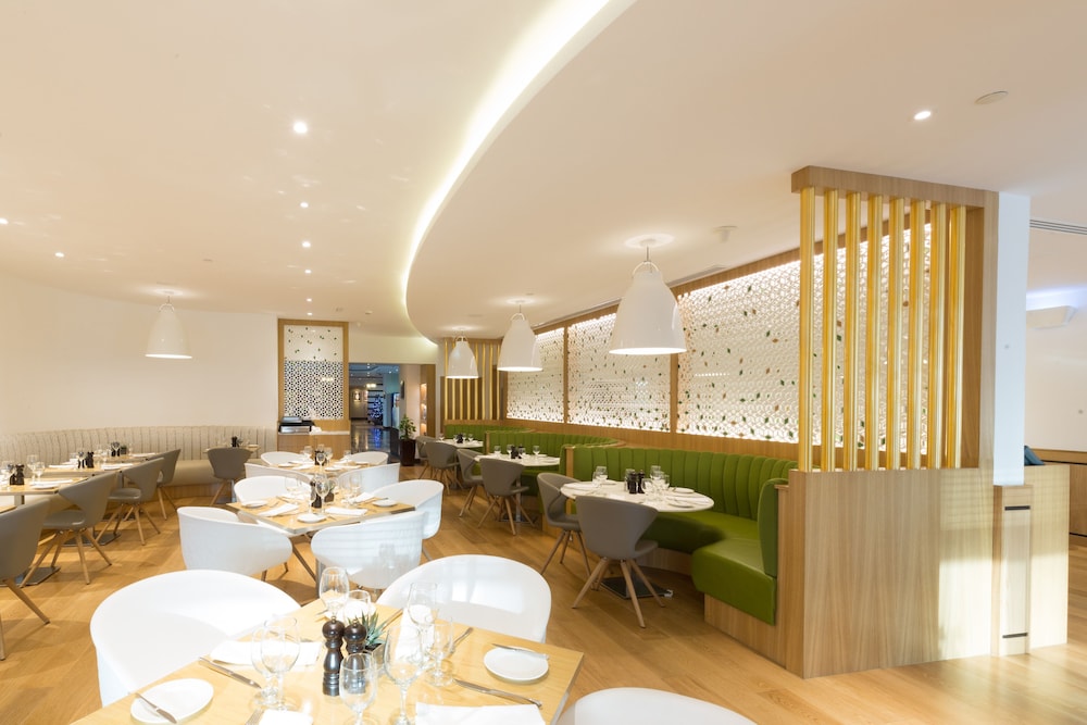 Premier Inn Dubai Investments Park Rezervasyon