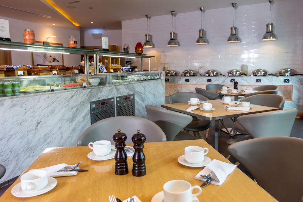 Premier Inn Dubai Investments Park Rezervasyon