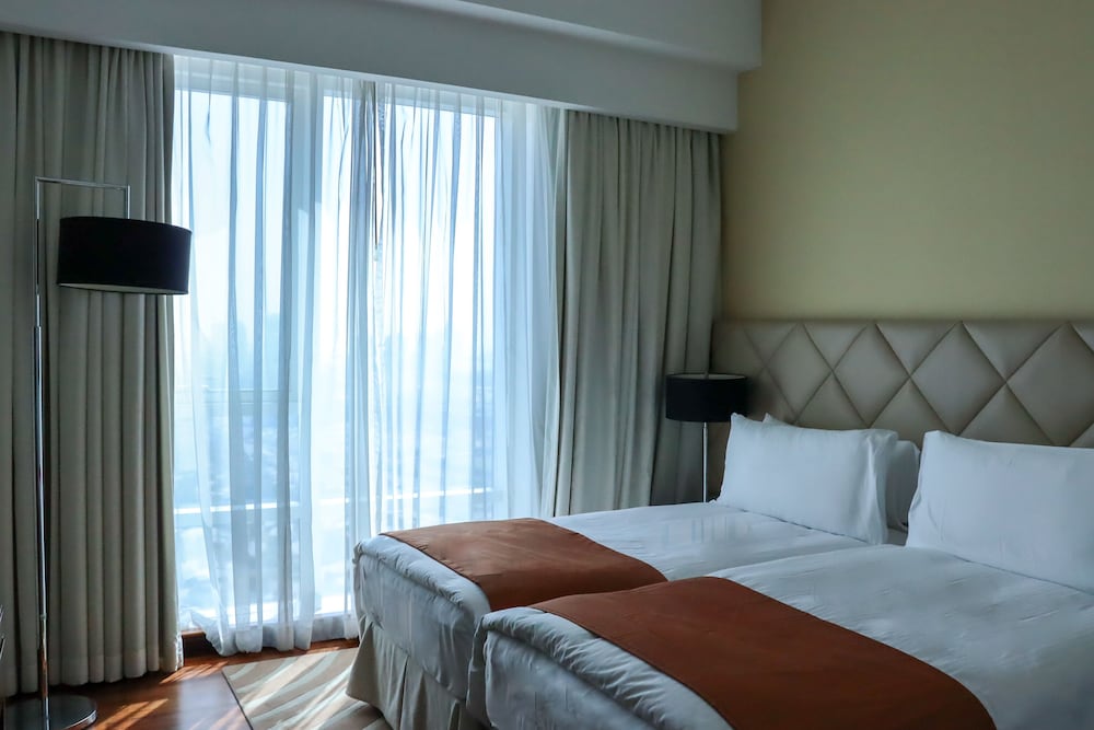 La Suite Dubai Hotel & Apartments Rezervasyon