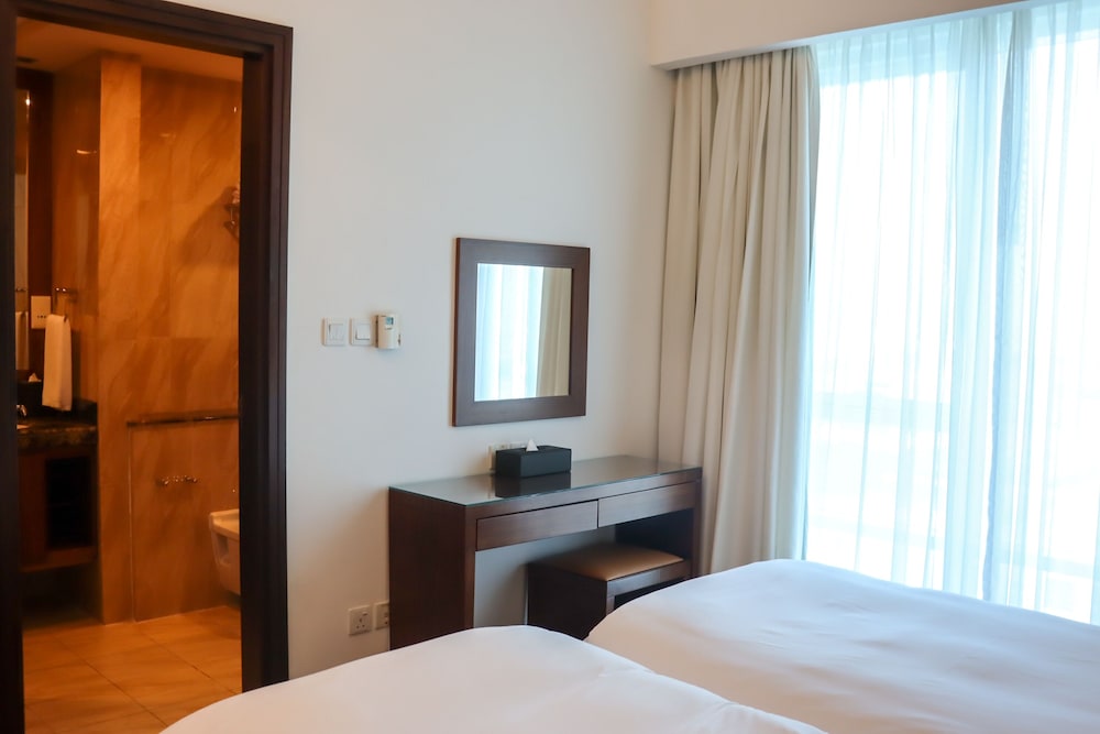 La Suite Dubai Hotel & Apartments Rezervasyon