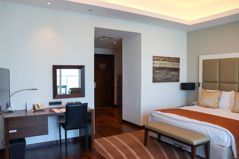 La Suite Dubai Hotel & Apartments Rezervasyon