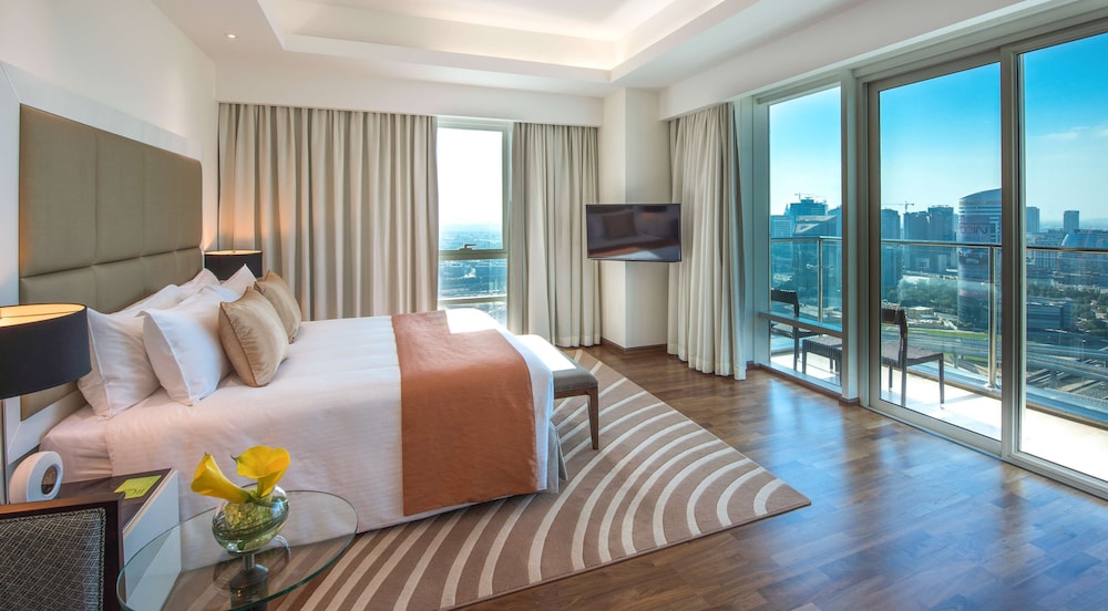 La Suite Dubai Hotel & Apartments Rezervasyon