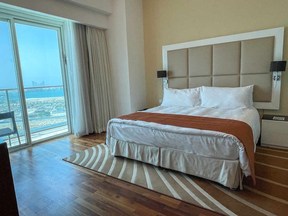 La Suite Dubai Hotel & Apartments Rezervasyon