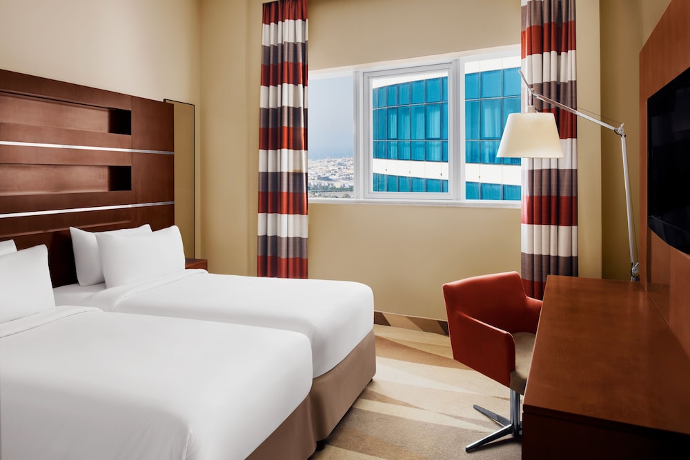 Novotel Dubai Al Barsha Rezervasyon