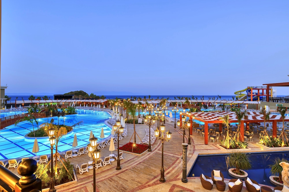 Sunis Efes Royal Palace Resort & Spa Rezervasyon