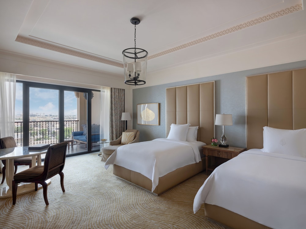 Four Seasons Resort Dubai at Jumeirah Beach Rezervasyon