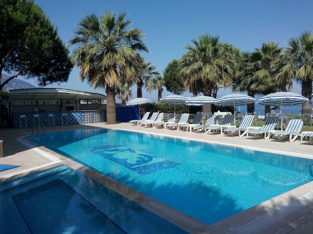 Art Hotel Kusadasi Rezervasyon