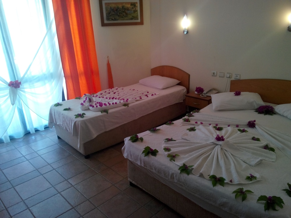 Art Hotel Kusadasi Rezervasyon