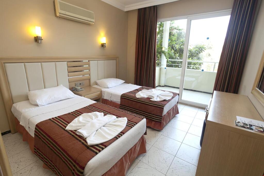 Candan Apart Hotel Rezervasyon