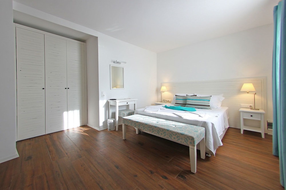 Poseidon Boutique Hotel  & Yacht Club Rezervasyon