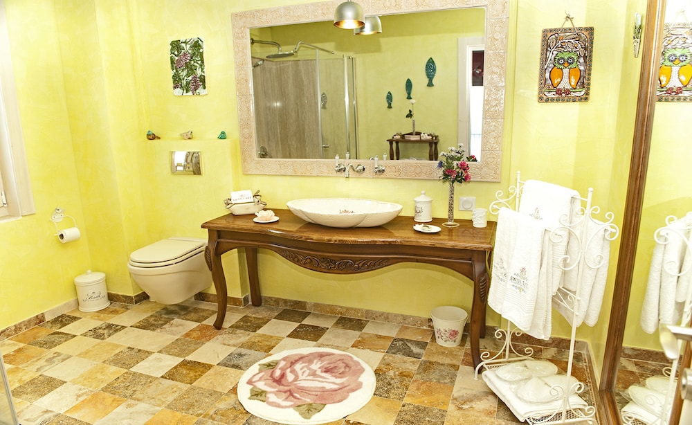 Swan Lake Boutique Hotel Rezervasyon