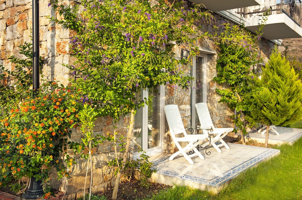 Swan Lake Boutique Hotel Rezervasyon