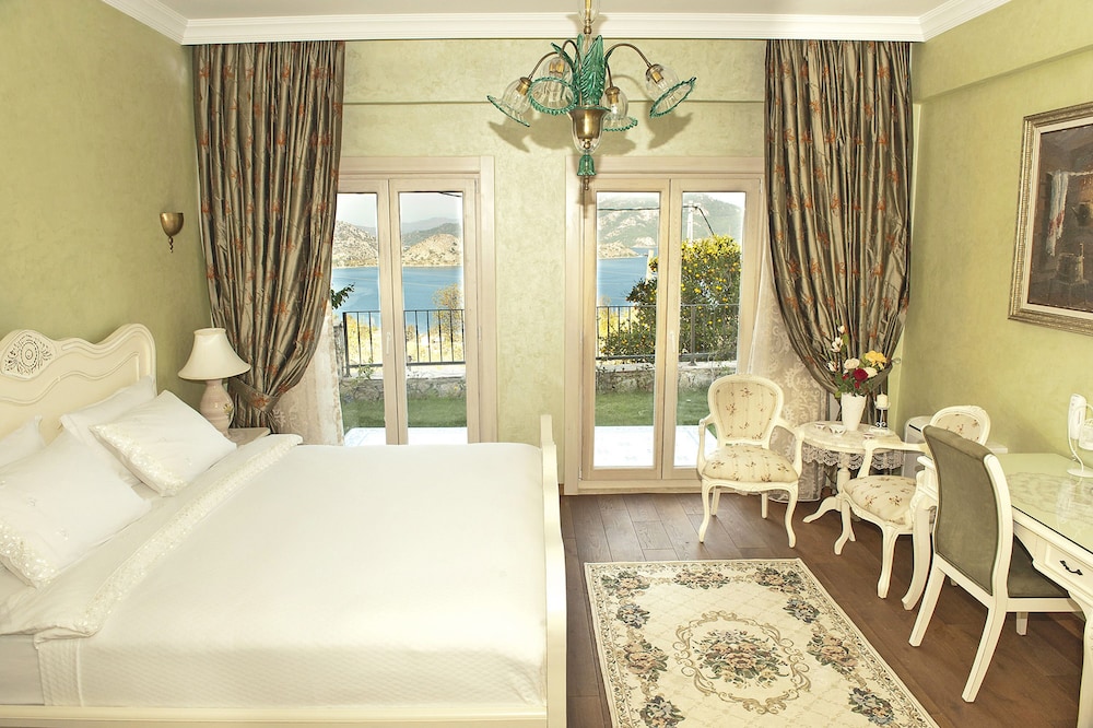 Swan Lake Boutique Hotel Rezervasyon