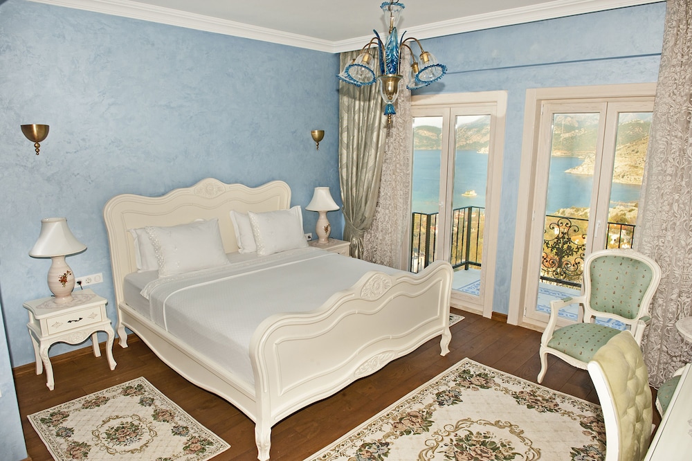 Swan Lake Boutique Hotel Rezervasyon