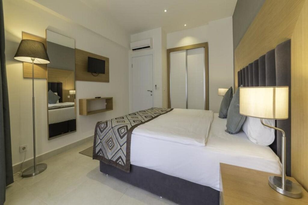 Ramada Hotel & Suites by Wyndham Kusadasi Rezervasyon