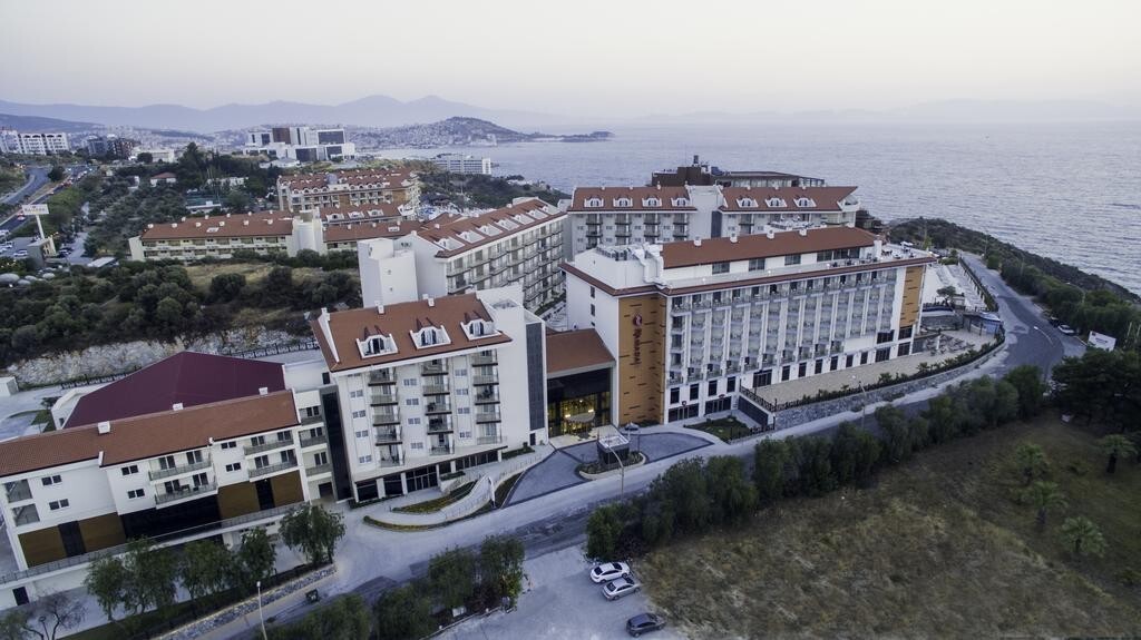 Ramada Hotel & Suites by Wyndham Kusadasi Rezervasyon