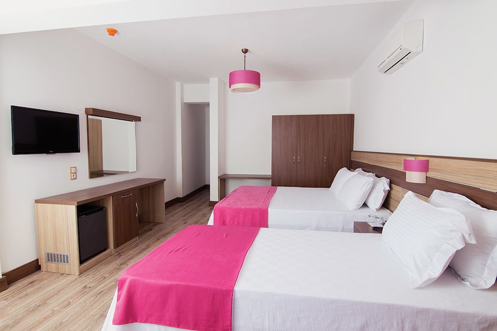 Pyara Hotel Rezervasyon