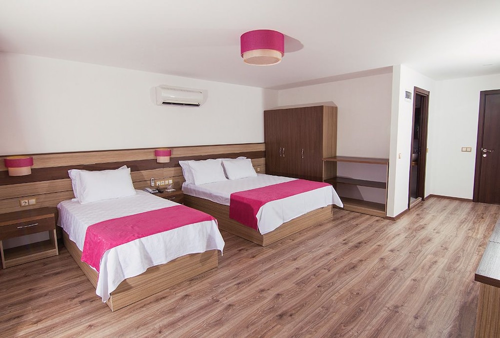 Pyara Hotel Rezervasyon