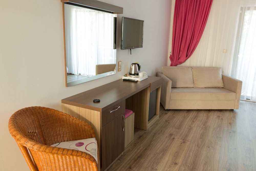 Pyara Hotel Rezervasyon