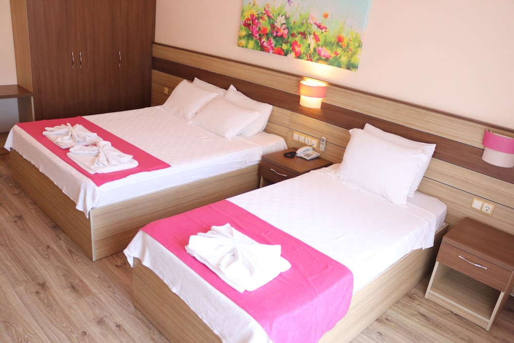 Pyara Hotel Rezervasyon