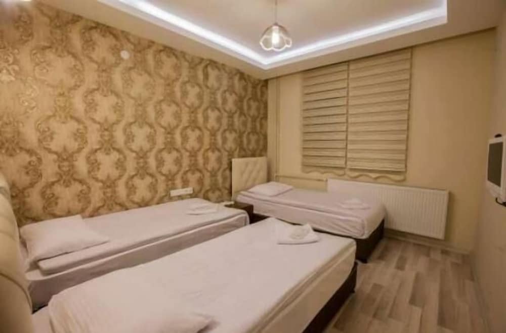 Hotel Seven Brothers Rezervasyon