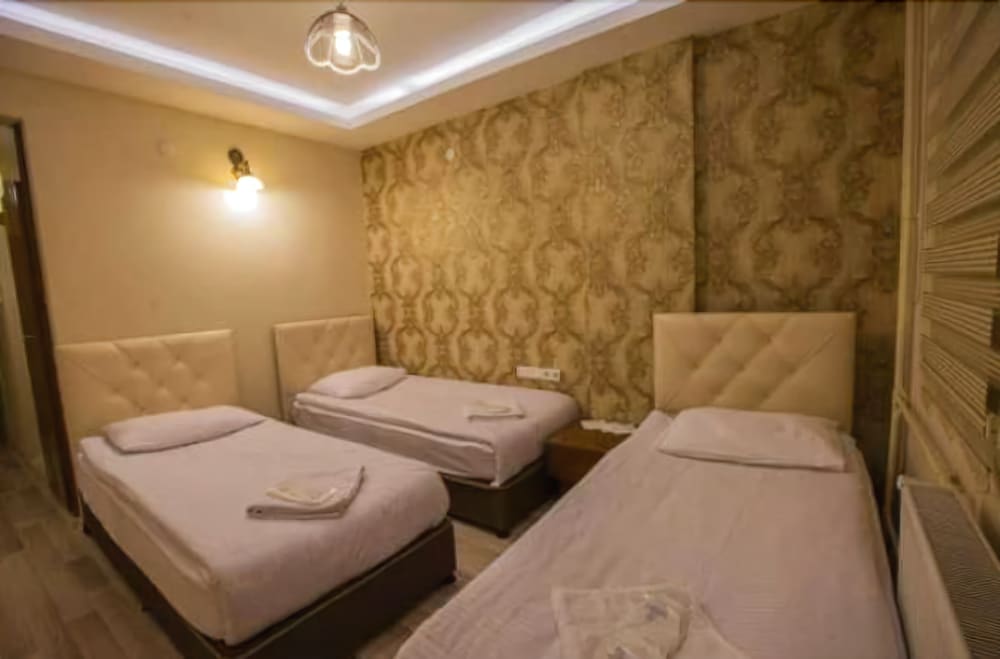 Hotel Seven Brothers Rezervasyon