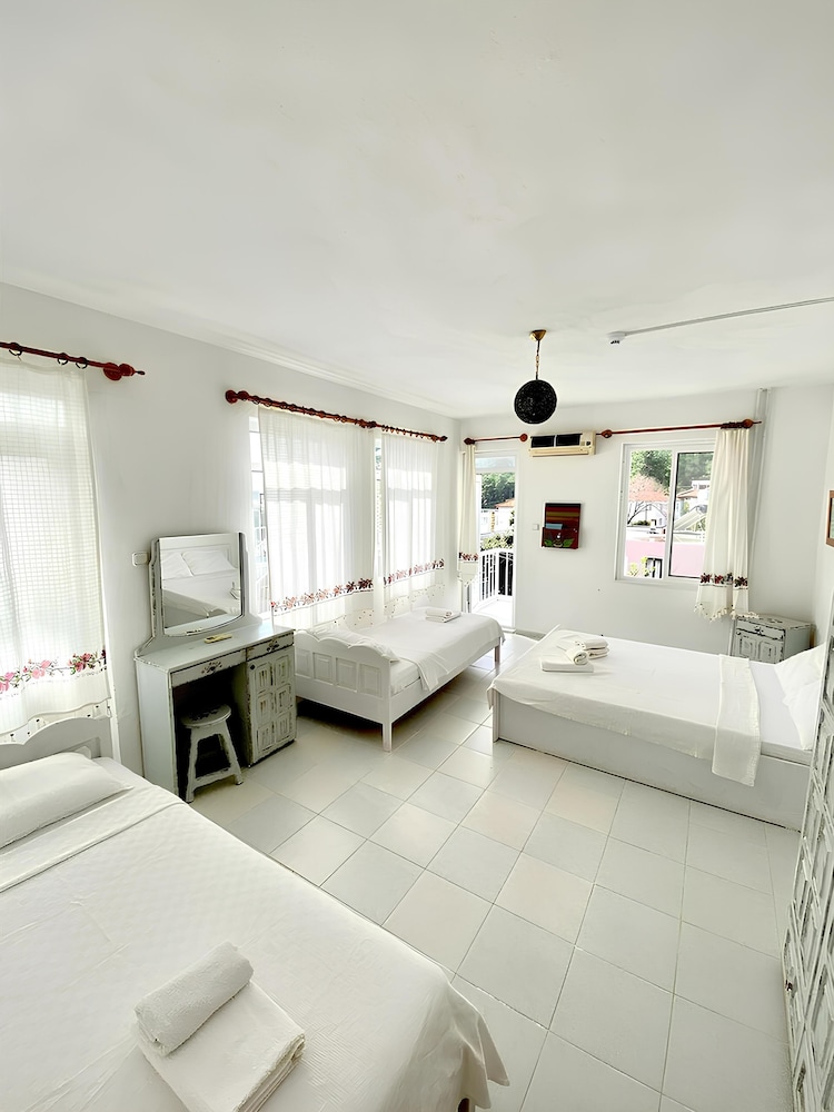 Akdeniz Hotel Rezervasyon