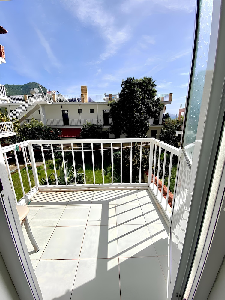 Akdeniz Hotel Rezervasyon