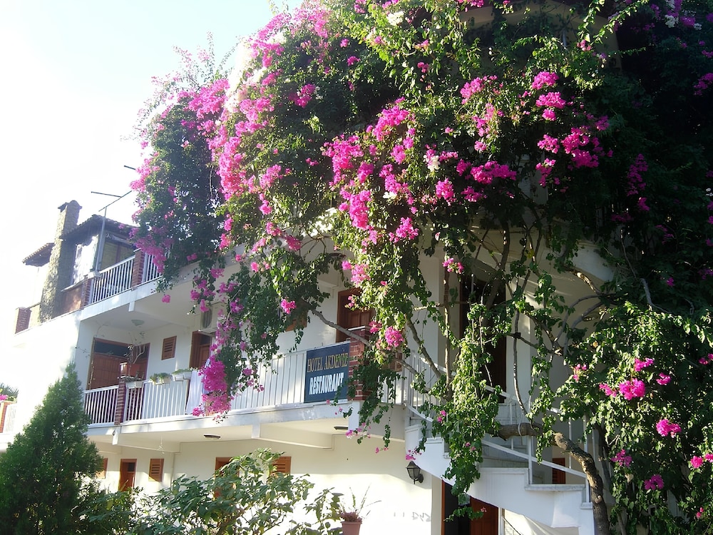 Akdeniz Hotel Rezervasyon