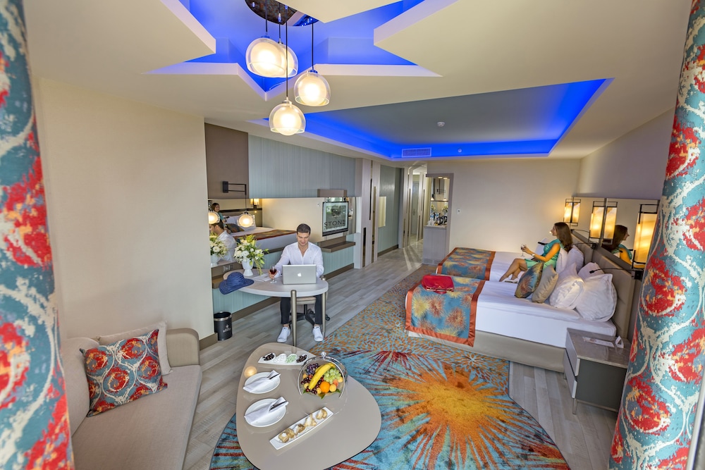 Royal Seginus Rezervasyon