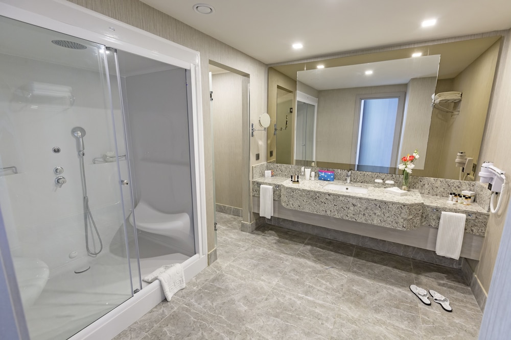 Royal Seginus Rezervasyon