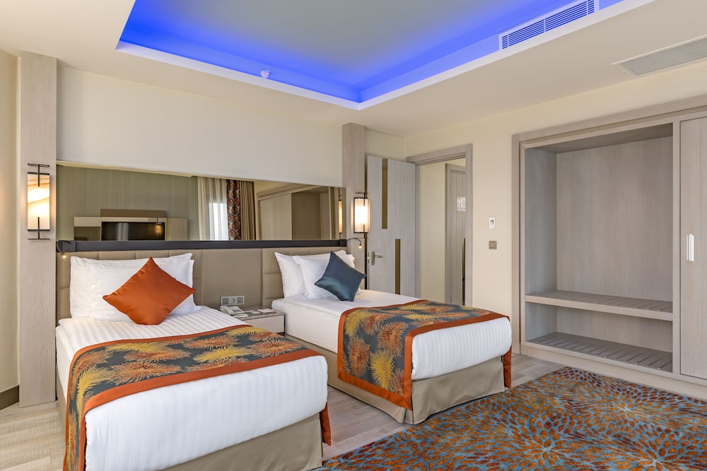 Royal Seginus Rezervasyon