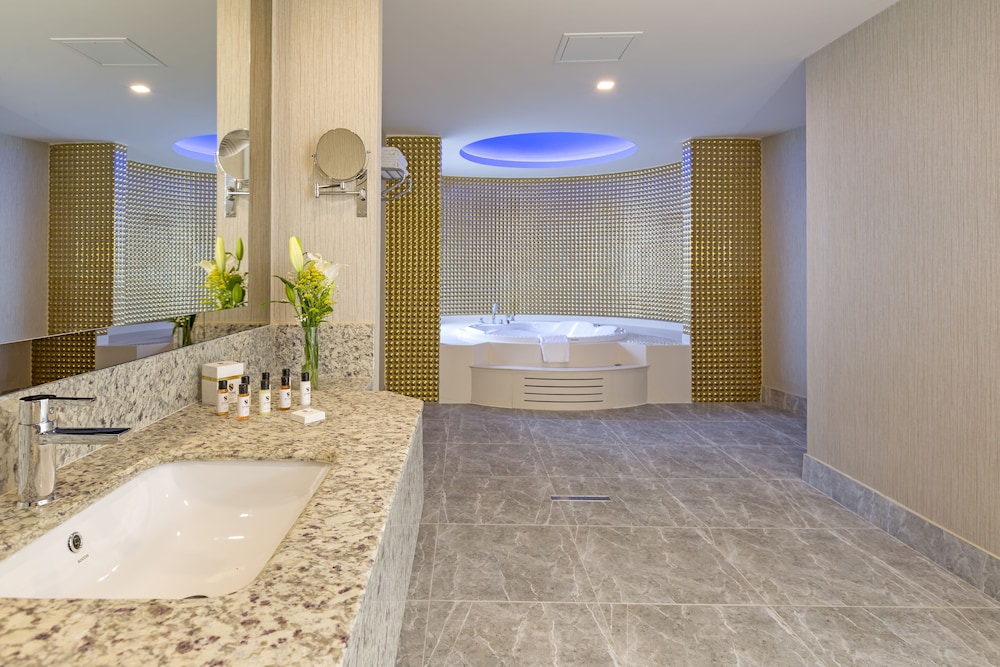 Royal Seginus Rezervasyon