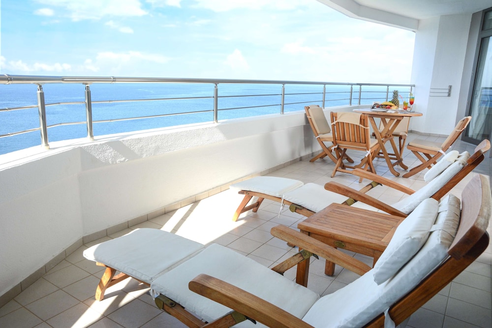 Korumar Hotel De Luxe Rezervasyon