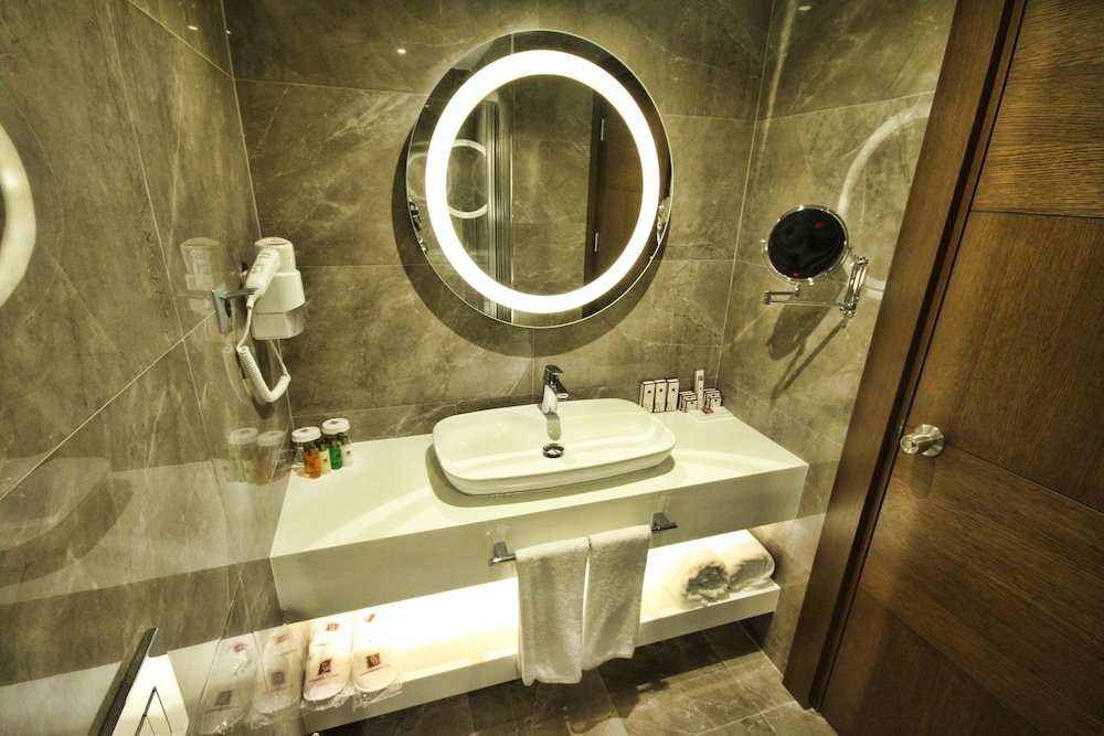 B Business Hotel & Spa Rezervasyon