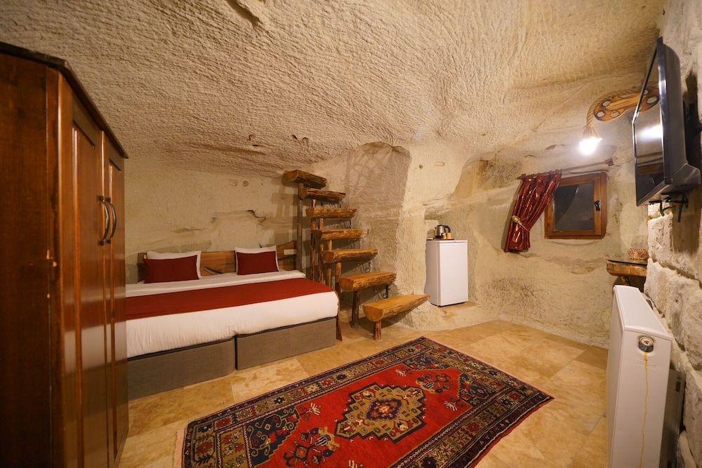 Nar Cave House Rezervasyon