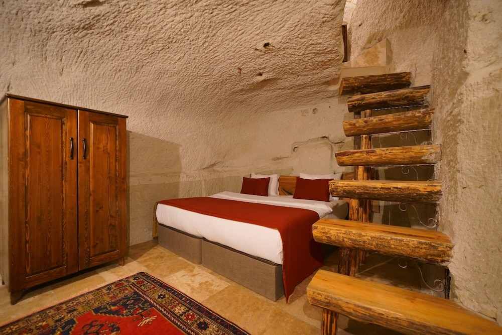 Nar Cave House Rezervasyon