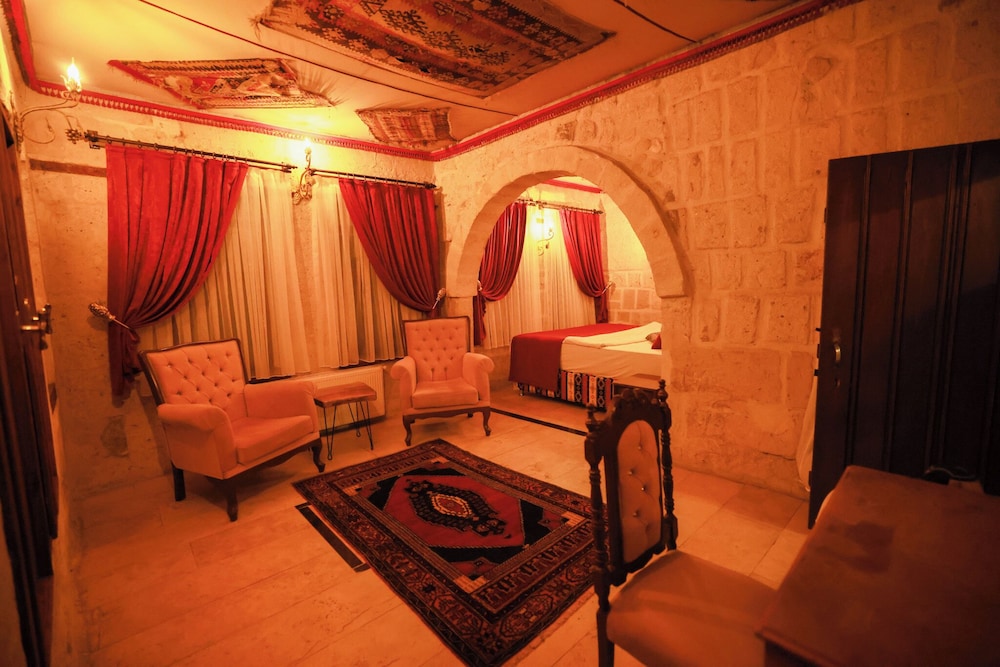 Nar Cave House Rezervasyon