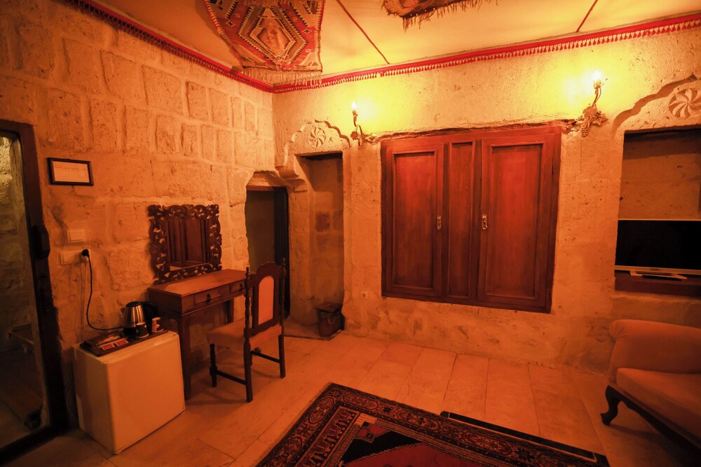 Nar Cave House Rezervasyon